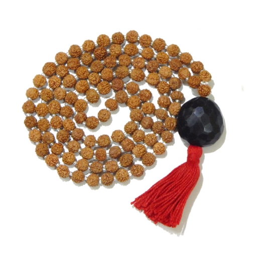 Picture of Rudraksha Mala mit facettiertem Trommelanhänger aus schwarzem Onyx